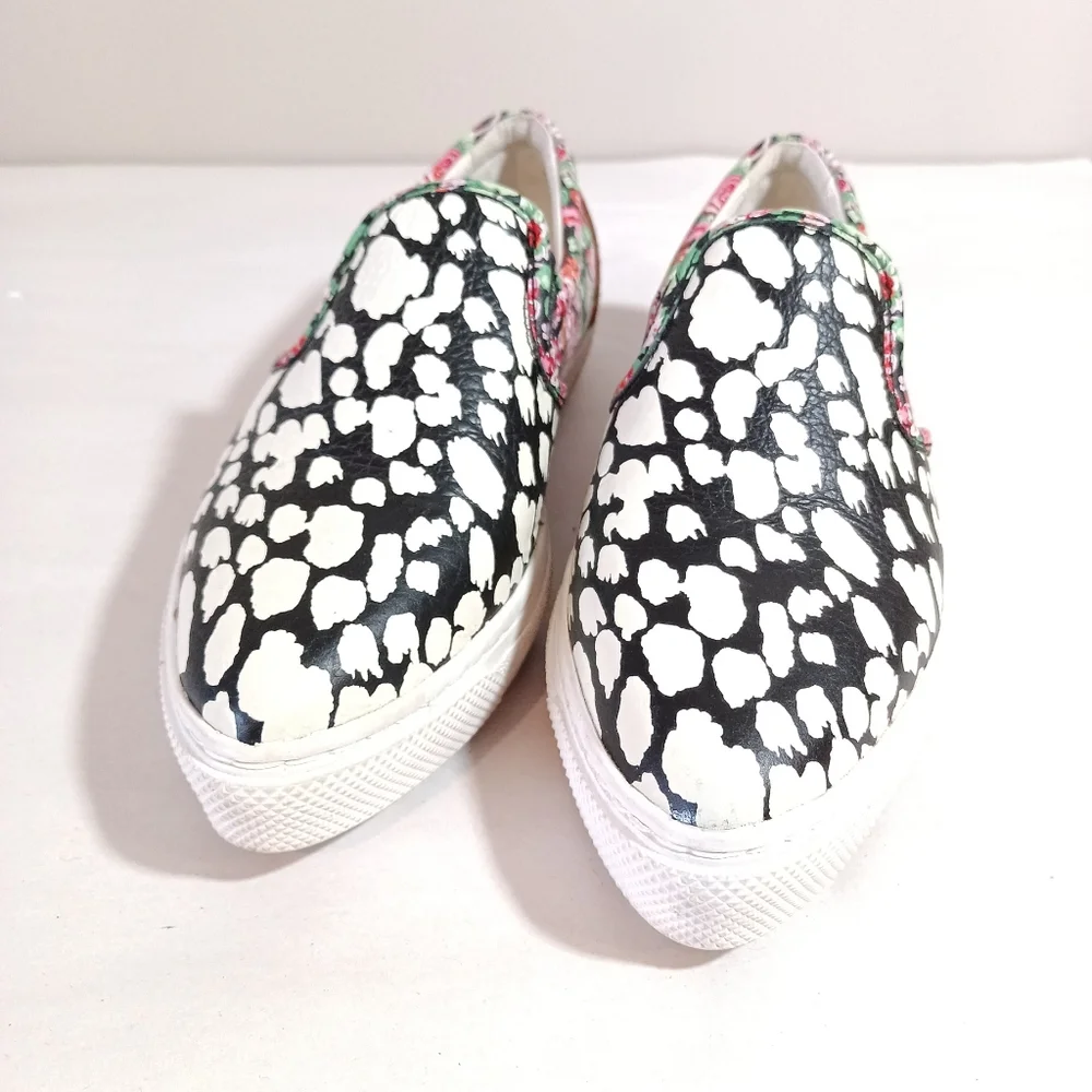 Coach Limited Edition floral animal print slip on Point Toe sneaker Size 5 B